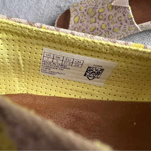TOMS Alpargata Open Toe Espadrille Sandal Bobcat Limeade Animal Print Neon Shoe - Picture 12 of 13